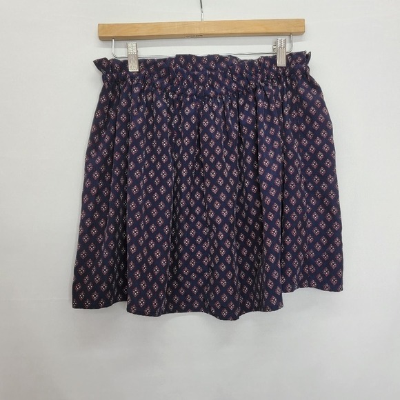 MNG Diamond Design Print Two Front Pockets Elastic Waist Ruffle on top hem - Picture 7 of 11